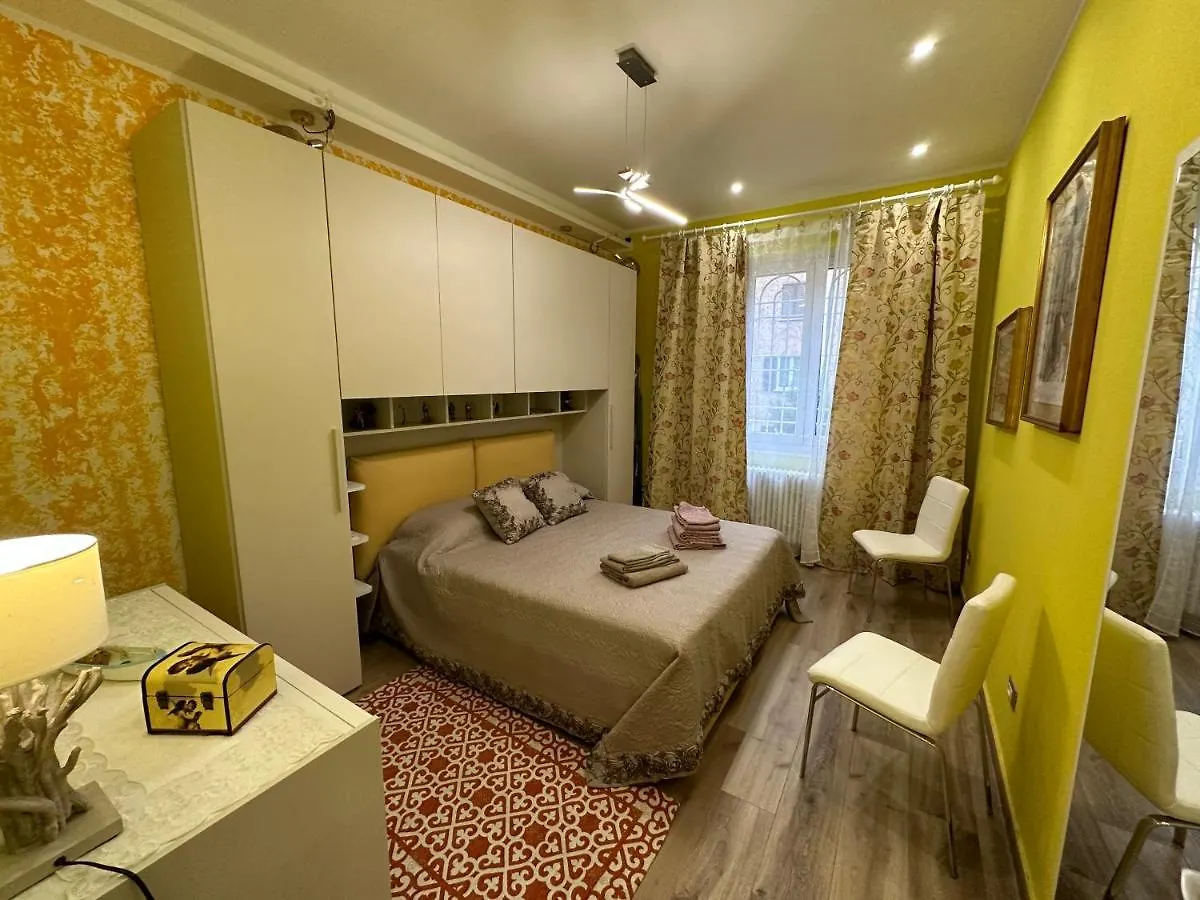 Samu Home Bologna 0*,  Italy